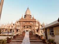 prachin bada mandir jambudweep kailash parvat rachna ashtapad teerth in hastinapur meerut jain mandir