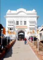 prachin bada mandir jambudweep kailash parvat rachna ashtapad teerth in hastinapur meerut jain mandir