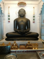 statue of munisuvratnath at jahazpur jain mandir jain mandir