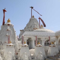 vardhman shahs temple and shantinath mandir in jamnagar jain mandir